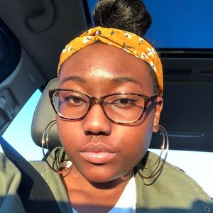 Meet your Posher, Jazmine